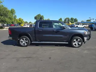 Ram 1500 2020 4x4 Laramie 4dr Crew Cab 5.6 ft. SB Pickup