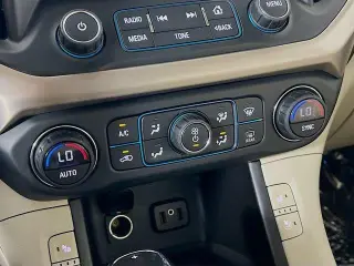 GMC Acadia 2017 4x4 Denali 4dr SUV