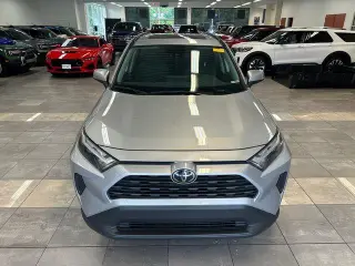 Toyota RAV4 2025 AWD XLE 4dr SUV