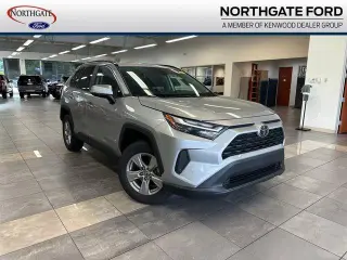 Toyota RAV4 2025 AWD XLE 4dr SUV