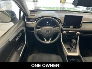 Toyota RAV4 2025 AWD XLE 4dr SUV