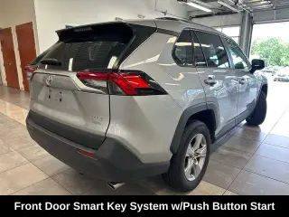 Toyota RAV4 2025 AWD XLE 4dr SUV