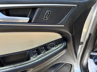 Ford Edge 2022 AWD SEL 4dr Crossover