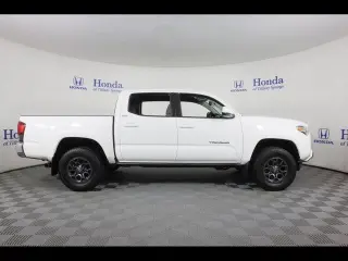 Toyota Tacoma 2018 4x4 TRD Pro 4dr Double Cab 5.0 ft SB 6M