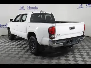 Toyota Tacoma 2018 4x4 TRD Pro 4dr Double Cab 5.0 ft SB 6M