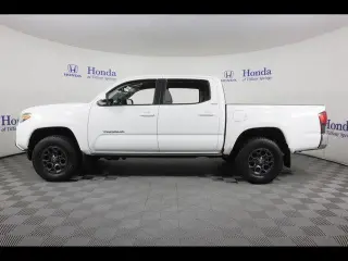 Toyota Tacoma 2018 4x4 TRD Pro 4dr Double Cab 5.0 ft SB 6M
