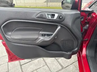 Ford Fiesta 2016 SE 4dr Hatchback