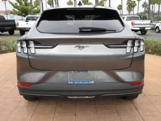 Ford Mustang Mach-E 2023 Select 4dr SUV