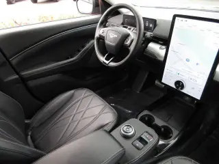 Ford Mustang Mach-E 2023 Select 4dr SUV