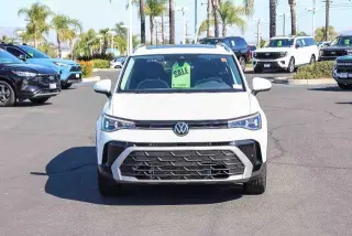 Volkswagen Taos 2025 SE 4dr SUV
