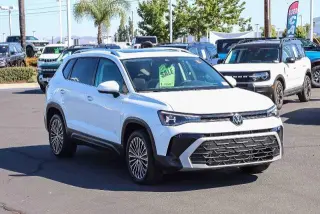 Volkswagen Taos 2025 SE 4dr SUV