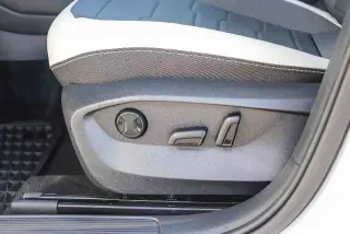 Volkswagen Taos 2025 SE 4dr SUV