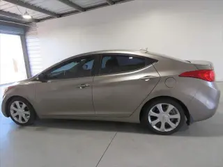 Hyundai ELANTRA 2013 Limited 4dr Sedan