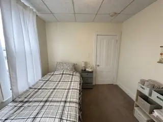 Propiedad en alquiler con 3 habitaciones y 1 baño en Somerville