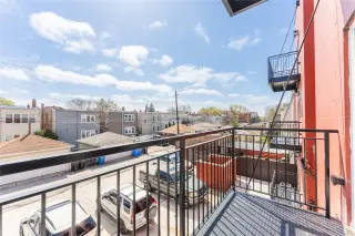 Propiedad en alquiler con 3 habitaciones y 2 baños en Chicago