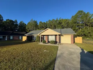 Propiedad en alquiler con 3 habitaciones y 2 baños en Hinesville