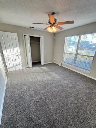 Propiedad en alquiler con 3 habitaciones y 2 baños en Hinesville