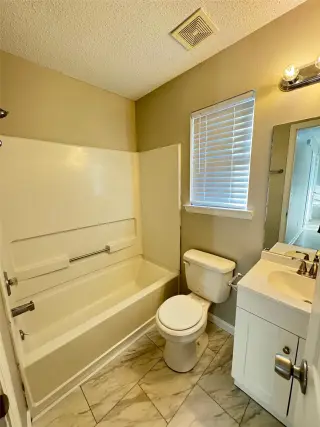 Propiedad en alquiler con 3 habitaciones y 2 baños en Hinesville