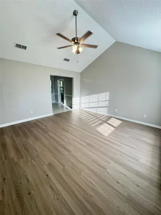 Propiedad en alquiler con 3 habitaciones y 2 baños en Hinesville