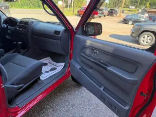 2004 Nissan Frontier