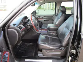 2010 CADILLAC ESCALADE