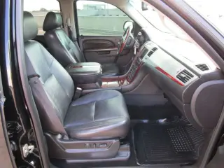 2010 CADILLAC ESCALADE