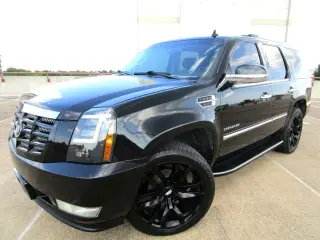2010 CADILLAC ESCALADE