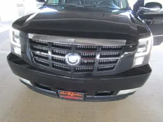 2010 CADILLAC ESCALADE