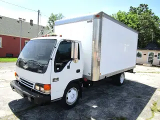 2002 CHEVROLET COMM W5500