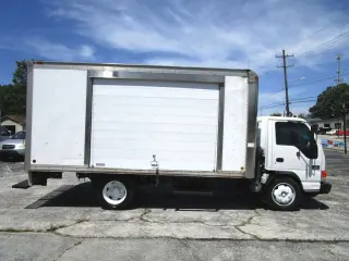 2002 CHEVROLET COMM W5500