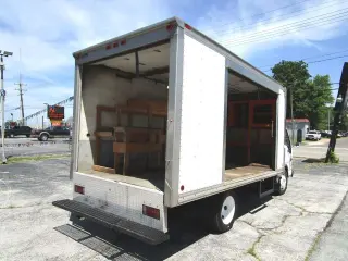 2002 CHEVROLET COMM W5500