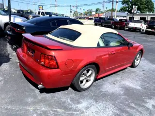 2001 FORD MUSTANG