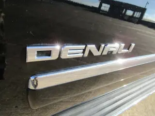 2011 GMC YUKON