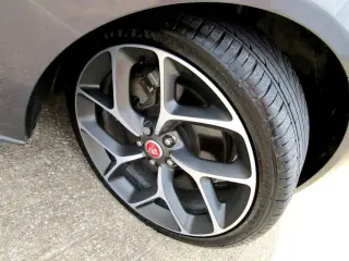 2017 JAGUAR XE
