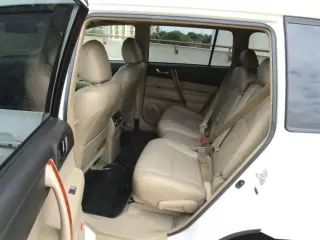 2010 TOYOTA HIGHLANDER