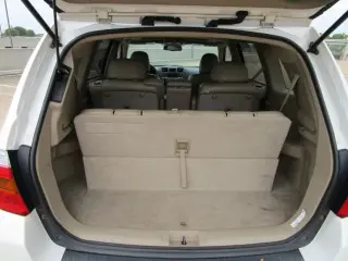 2010 TOYOTA HIGHLANDER