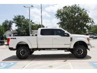 Ford F-250 Super Duty 2017 4x4 King Ranch 4dr Crew Cab 6.8 ft. SB Pickup