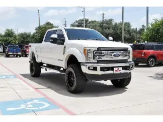 Ford F-250 Super Duty 2017 4x4 King Ranch 4dr Crew Cab 6.8 ft. SB Pickup