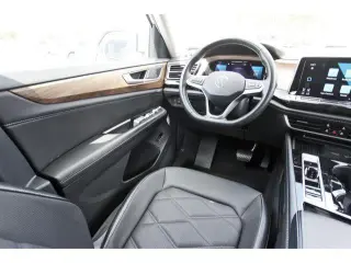 Volkswagen Atlas 2025 SE 4dr SUV w/Technology