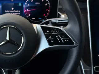 Mercedes-Benz GLC 2025 GLC 300 4dr SUV