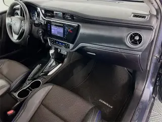 Toyota Corolla 2018 SE 4dr Sedan 6M