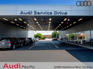 Audi Q8 e-tron 2024 AWD quattro Premium 4dr SUV