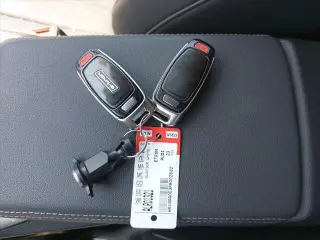 Audi e-tron 2023 AWD quattro Premium 4dr SUV
