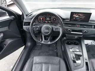 Audi A4 2017 2.0T ultra Premium 4dr Sedan w/Season of Audi selection