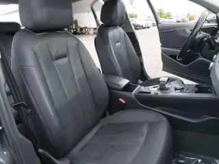 Audi A4 2017 2.0T ultra Premium 4dr Sedan w/Season of Audi selection