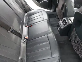 Audi A4 2017 2.0T ultra Premium 4dr Sedan w/Season of Audi selection