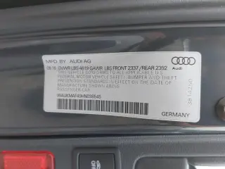 Audi A4 2017 2.0T ultra Premium 4dr Sedan w/Season of Audi selection