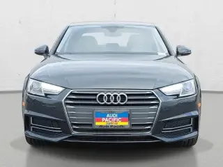 Audi A4 2017 2.0T ultra Premium 4dr Sedan w/Season of Audi selection