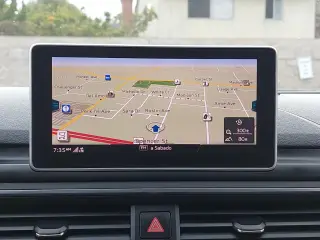 Audi A4 2017 2.0T ultra Premium 4dr Sedan w/Season of Audi selection