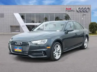 Audi A4 2017 2.0T ultra Premium 4dr Sedan w/Season of Audi selection